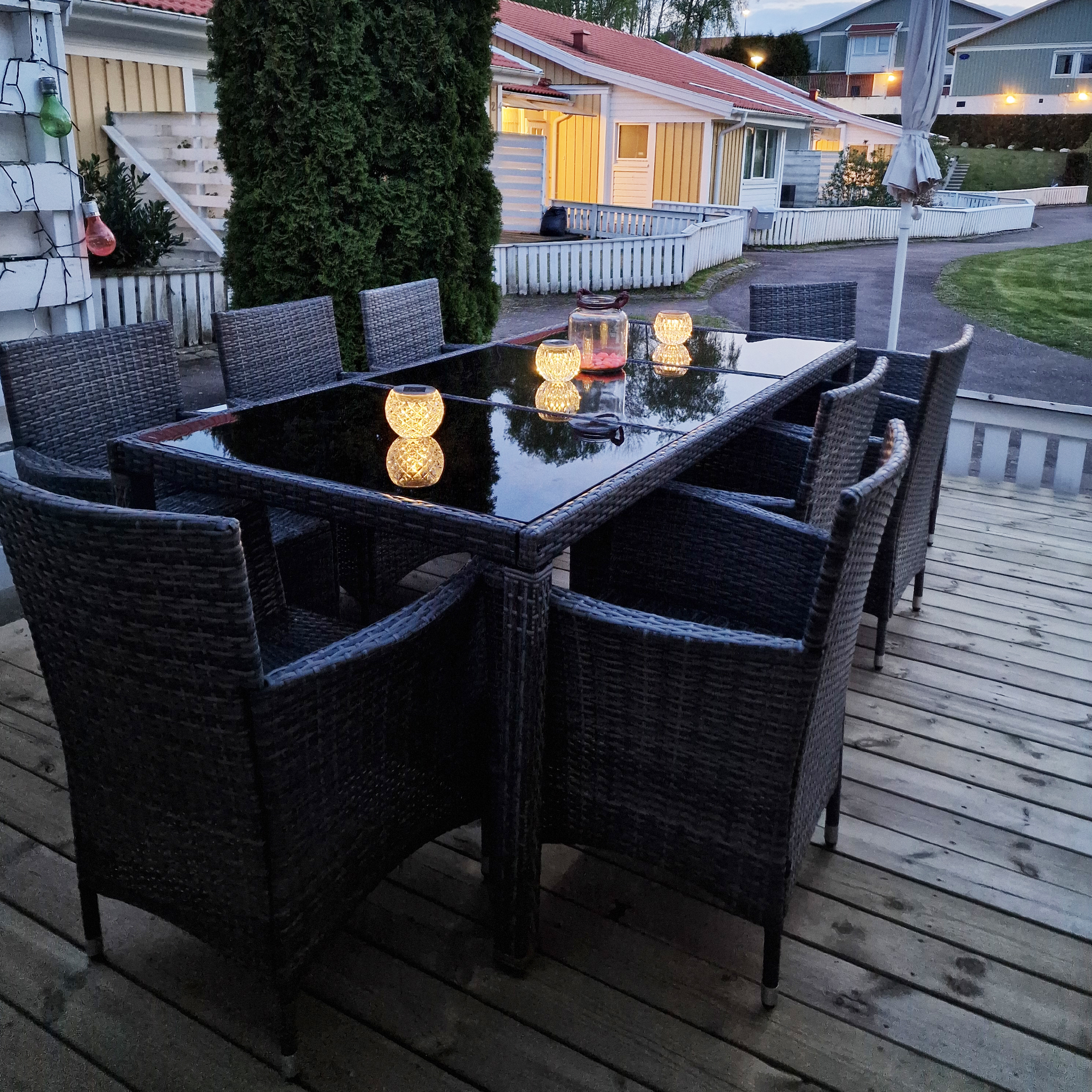 Ruokailuryhmä ulkokalusteet 8 tuolilla | Tyynyt mukana | Harmaa | Lyfco Lysekil Ruokailuryhmä ulkokalusteet 8 tuolilla | Tyynyt mukana | Harmaa | Lyfco Lysekil