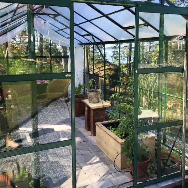 Kasvihuone 12,7m² | 5 vuoden myrskytakuu | 4mm turvalasi Kasvihuone 12,7m² | 5 vuoden myrskytakuu | 4mm turvalasi