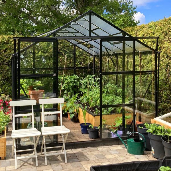 Kasvihuone 9,6 m | 4mm turvalasi | 5 vuoden myrskytakuu