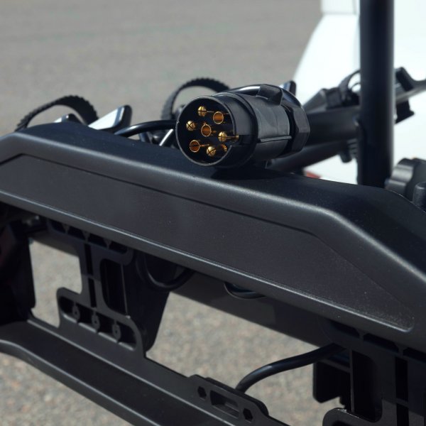 Polkupyrteline auto valoilla | 3 pyrlle