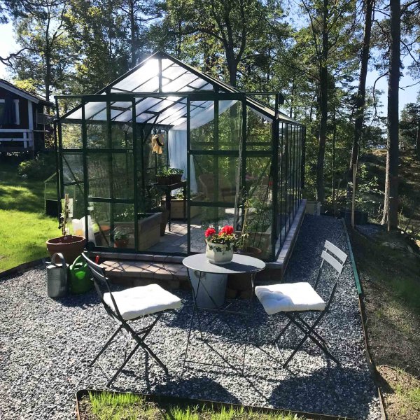 Kasvihuone 12,7m² | 5 vuoden myrskytakuu | 4mm turvalasi Kasvihuone 12,7m² | 5 vuoden myrskytakuu | 4mm turvalasi