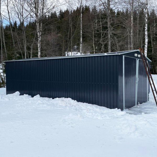 Peltiautotalli 23m | Pariovi | Tydellinen sarja | Premium