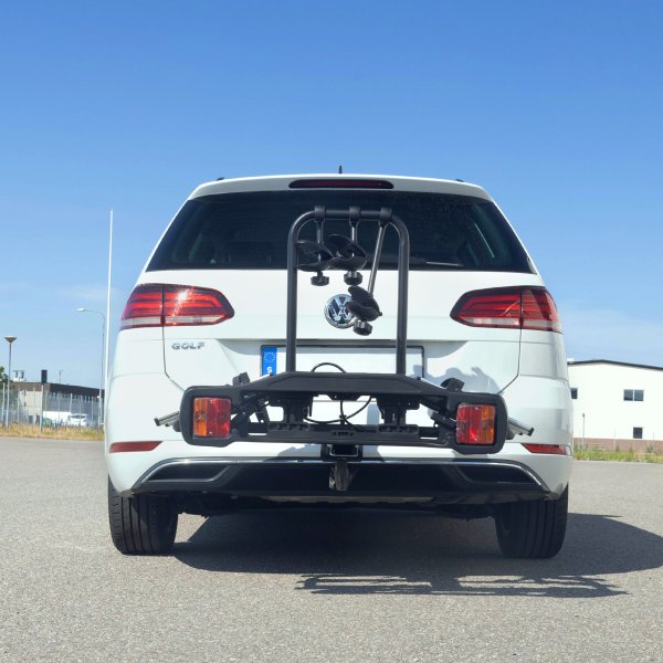 Polkupyrteline auto valoilla | 3 pyrlle