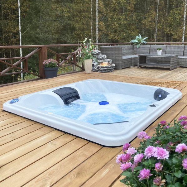 Hot tub Foibe - 4 henkil�� | Balboa VL260 | Lyfco