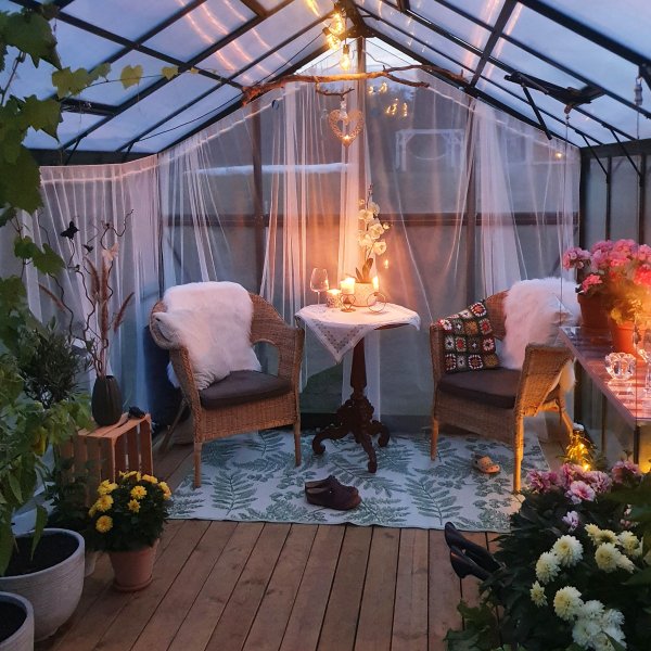 Kasvihuone 12,7m² | 5 vuoden myrskytakuu | 4mm turvalasi Kasvihuone 12,7m² | 5 vuoden myrskytakuu | 4mm turvalasi