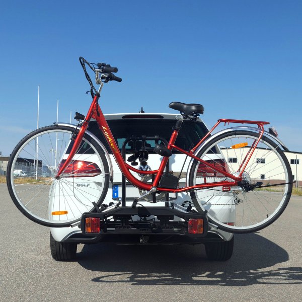 Polkupyrteline auto valoilla | 3 pyrlle