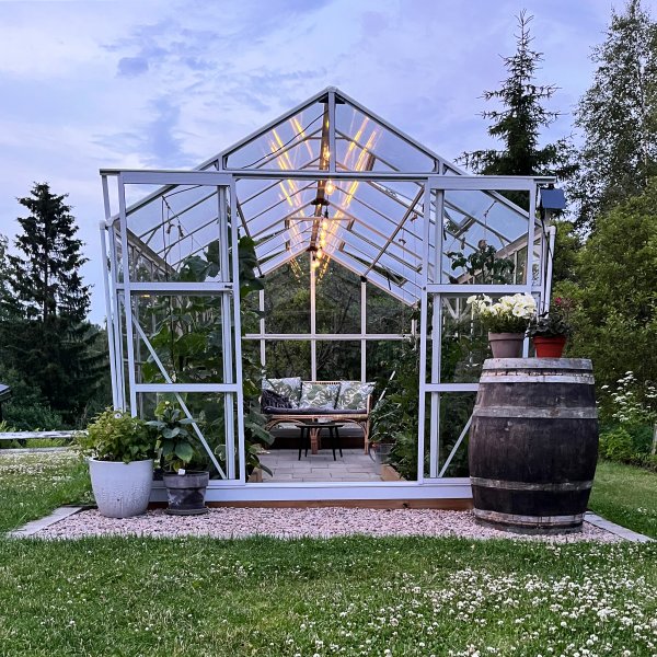 Kasvihuone 12,7m² | 5 vuoden myrskytakuu | 4mm turvalasi Kasvihuone 12,7m² | 5 vuoden myrskytakuu | 4mm turvalasi