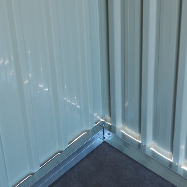 Varasto ja työkaluvaja 5,3m² | Liukuovi | Alustalla | Valkoinen Varasto ja työkaluvaja 5,3m² | Liukuovi | Alustalla | Valkoinen