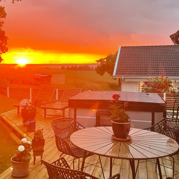 Kylpytynnyri Vivid Dreams WiFi - 5-6 henkilöä | Lyfco Kylpytynnyri Vivid Dreams WiFi - 5-6 henkilöä | Lyfco