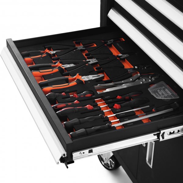 Asentajan vaunu / ty�kaluk�rry, jossa on nelj� laatikkoa ja alakaappi