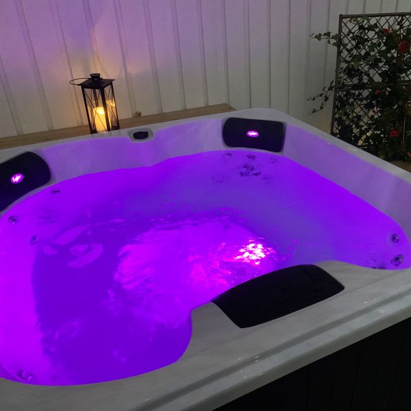 Hot tub Foibe - 4 henkil�� | Balboa VL260 | Lyfco
