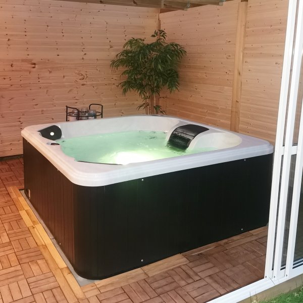 Hot tub Foibe - 4 henkil�� | Balboa VL260 | Lyfco