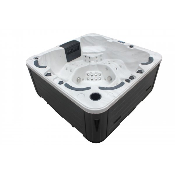 Poreallas Jupiter | 6 hengelle | 94 suihkua | LED-valaistus | Lyfco