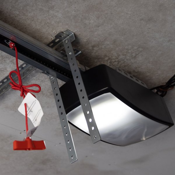 Autotallin ovi Liukuovi kaukostimell | 2,4m leve