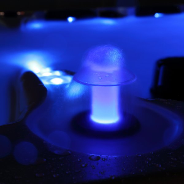 Kylpytynnyri Atlantis Dreams WiFi Blackline - 6 henkil | Lyfco