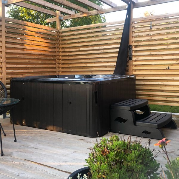 Kylpytynnyri Foibe Blackline - 4 henkilöä | Balboa VL260 | Lyfco Kylpytynnyri Foibe Blackline - 4 henkilöä | Balboa VL260 | Lyfco