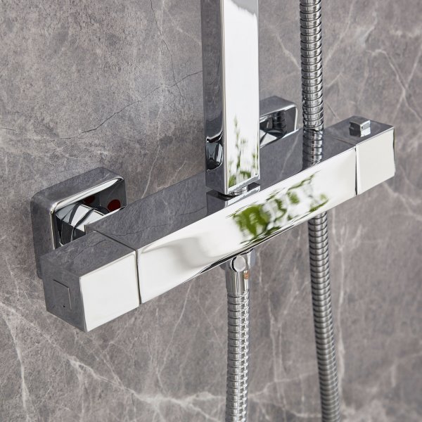 Katto-suihkusetti hanalla | Splash - Chrome Katto-suihkusetti hanalla | Splash - Chrome