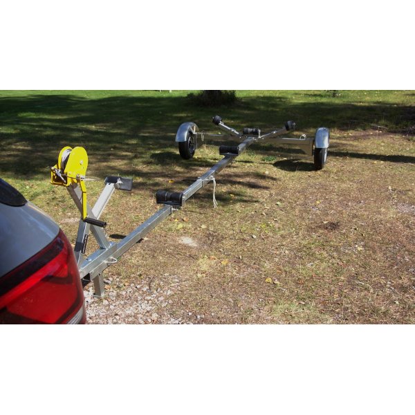 Venetraileri vinssillä | Suurin kantavuus 540 kg | 469 x 180 cm Venetraileri vinssillä | Suurin kantavuus 540 kg | 469 x 180 cm