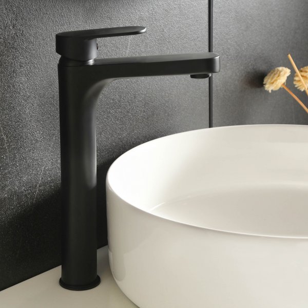 Kylpyhuonekalusteet 80cm | Lipasto ja LED-peili himmentimellä | Neitsyt Kylpyhuonekalusteet 80cm | Lipasto ja LED-peili himmentimellä | Neitsyt