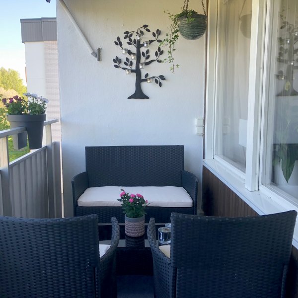 Pieni oleskelutila parvekkeelle | Lyfco Fjällbacka Pieni oleskelutila parvekkeelle | Lyfco Fjällbacka