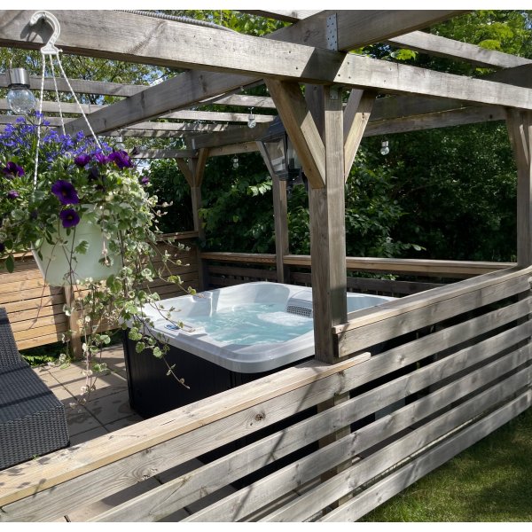 Hot Tub Yoruba | 4 hengen | Lyfco