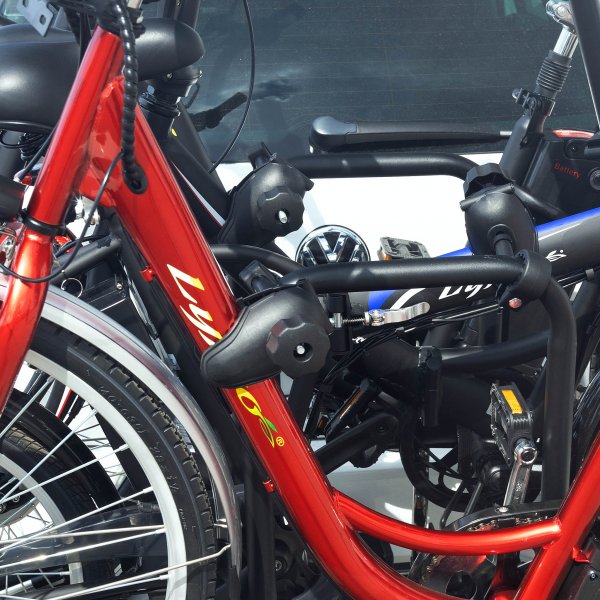 Polkupyöräteline auto valoilla | 4 pyörälle Polkupyöräteline auto valoilla | 4 pyörälle