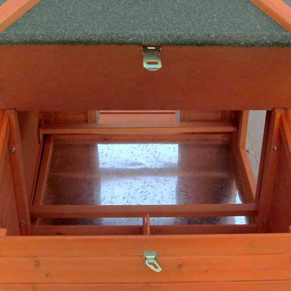 Kanatalo pihalla ja munivan pes�n kanssa | Kevyesti puhdistettu | T�ydellinen sarja | 2x0,73x1m