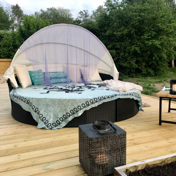 Pyre solarium 230cm | lyks sisnrakennettu tyynyn silytystila | Lyfco Hllviken