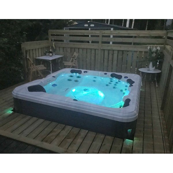 Spabad Ceres Premium - 5-6 Henkil�� | Balboa Ohjausj�rjestelm� | LX Pumppu