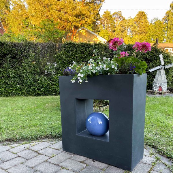 Kuituvahvistettu ruukku ainutlaatuisella muotoilulla | Graniitti/musta