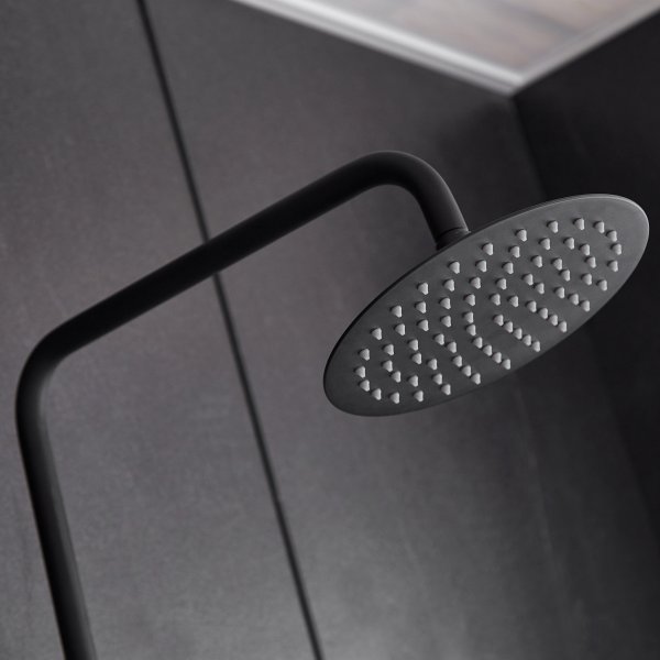Täydellinen yläsuihkusarja käsisuihkulla pyöristetyllä muotoilulla | Musta Täydellinen yläsuihkusarja käsisuihkulla pyöristetyllä muotoilulla | Musta