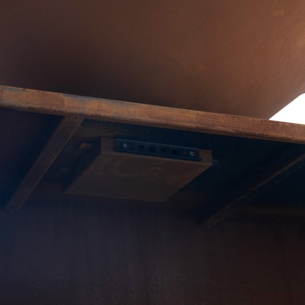 Puulämmitteinen grilli corten-teräksestä leikkuulaudalla | Vemdalen Puulämmitteinen grilli corten-teräksestä leikkuulaudalla | Vemdalen