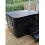Perseus Hot Tub | 2 hengelle | 27 suihkukonetta | LED-valaistus | Lyfco