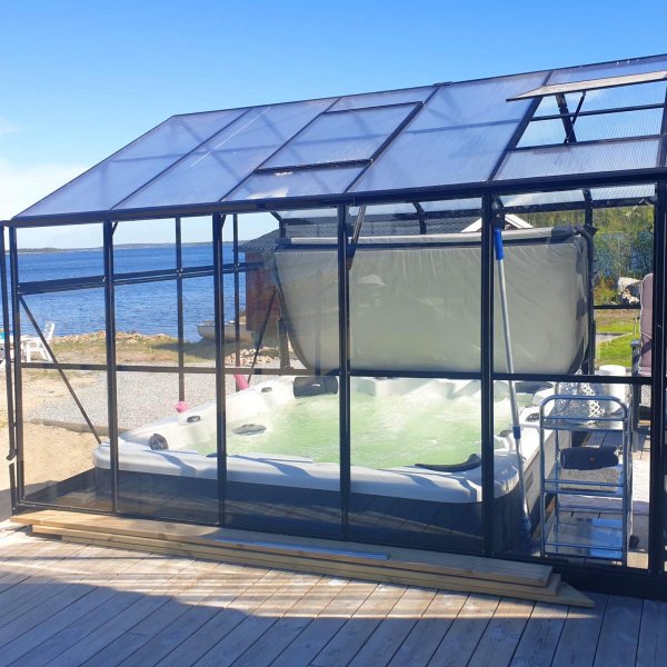 Kasvihuone 9,6 m | 4mm turvalasi | 5 vuoden myrskytakuu