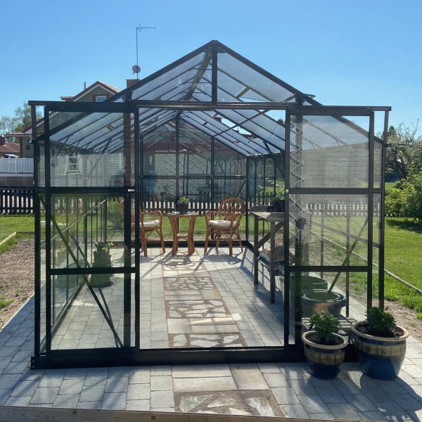 Kasvihuone 12,7m² | 5 vuoden myrskytakuu | 4mm turvalasi Kasvihuone 12,7m² | 5 vuoden myrskytakuu | 4mm turvalasi