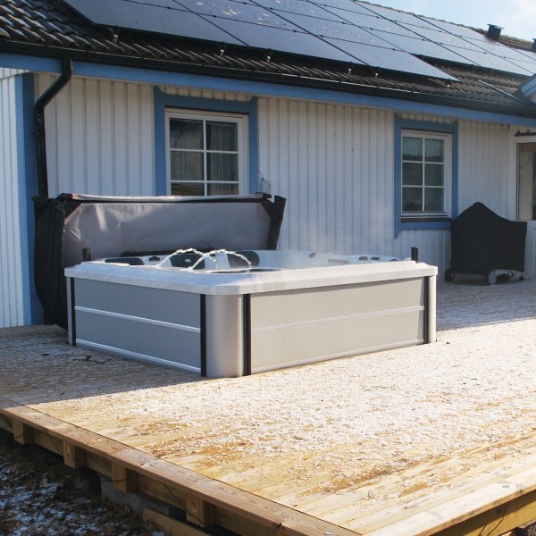 Kylpytynnyri Vivid Dreams WiFi - 5-6 henkilöä | Lyfco Kylpytynnyri Vivid Dreams WiFi - 5-6 henkilöä | Lyfco