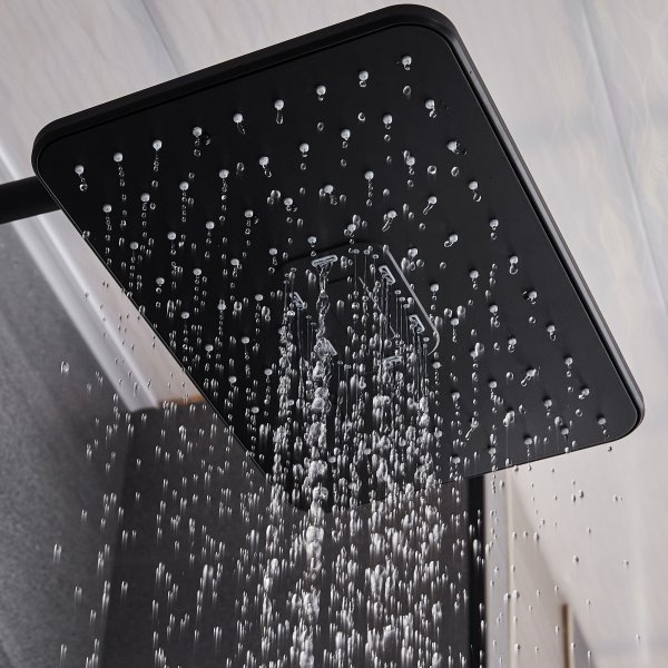 Kattosuihkusetti LED-näytöllä | Musta Kattosuihkusetti LED-näytöllä | Musta