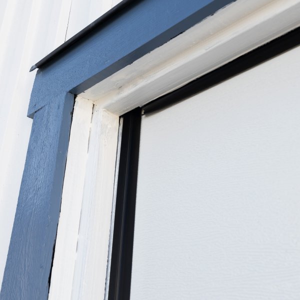 Autotallin ovi Liukuovi kaukostimell | 2,4m leve