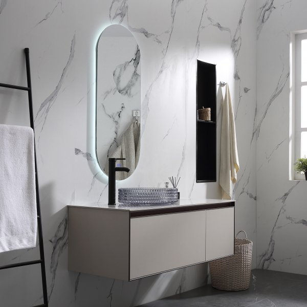 Ovaali LED-peili 110x45cm | Huurtumisenestotoiminto | Olivia Ovaali LED-peili 110x45cm | Huurtumisenestotoiminto | Olivia