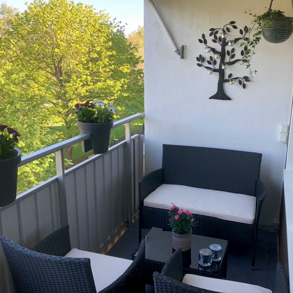 Pieni oleskelutila parvekkeelle | Lyfco Fjällbacka Pieni oleskelutila parvekkeelle | Lyfco Fjällbacka