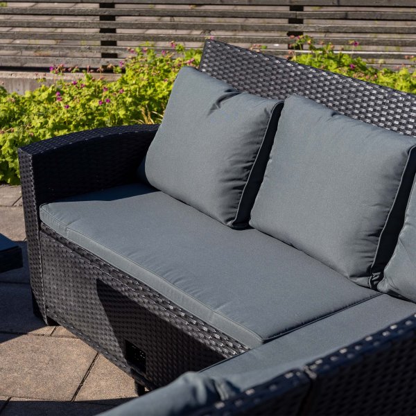 Eksklusiivinen loungeryhmä | Sisäänrakennettu varastointi | Lyfco Tanumshede Eksklusiivinen loungeryhmä | Sisäänrakennettu varastointi | Lyfco Tanumshede