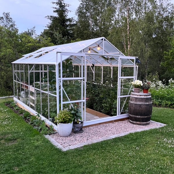 Kasvihuone 12,7m² | 5 vuoden myrskytakuu | 4mm turvalasi Kasvihuone 12,7m² | 5 vuoden myrskytakuu | 4mm turvalasi