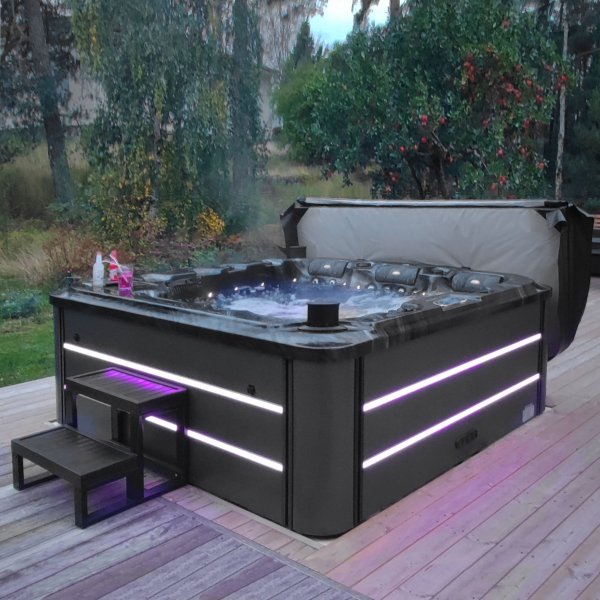 Kylpytynnyri Vivid Dreams WiFi - 5-6 henkilöä | Musta painos | Lyfco Kylpytynnyri Vivid Dreams WiFi - 5-6 henkilöä | Musta painos | Lyfco