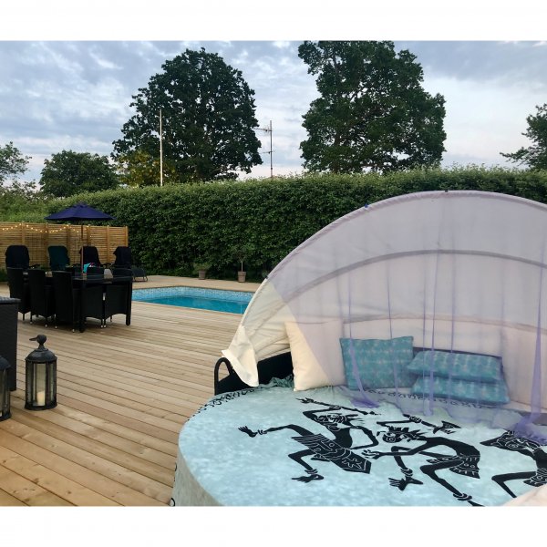 Py�re� solarium 230cm | �lyk�s sis��nrakennettu tyynyn s�ilytystila | Lyfco H�llviken