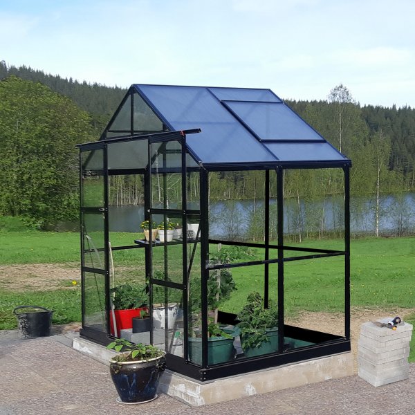Kasvihuone 3,3m² | 4mm turvalasi | 5 vuoden myrskytakuu Kasvihuone 3,3m² | 4mm turvalasi | 5 vuoden myrskytakuu