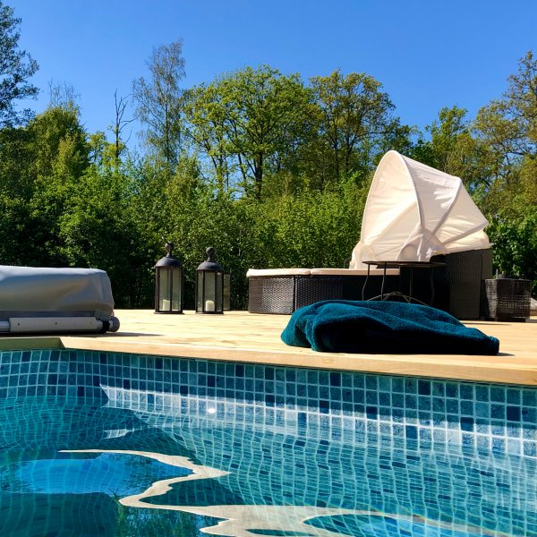 Py�re� solarium 230cm | �lyk�s sis��nrakennettu tyynyn s�ilytystila | Lyfco H�llviken