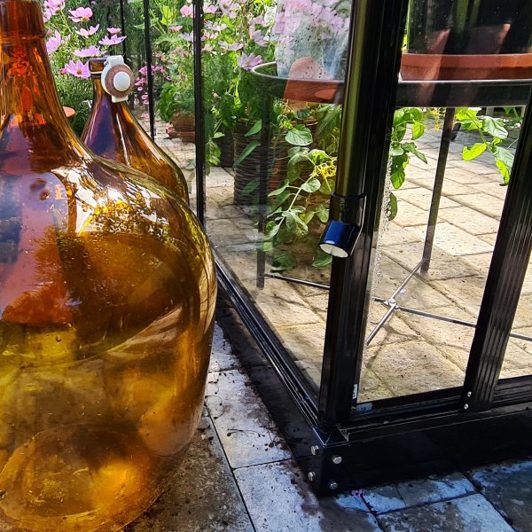 Kasvihuone 9,6 m | 4mm turvalasi | 5 vuoden myrskytakuu