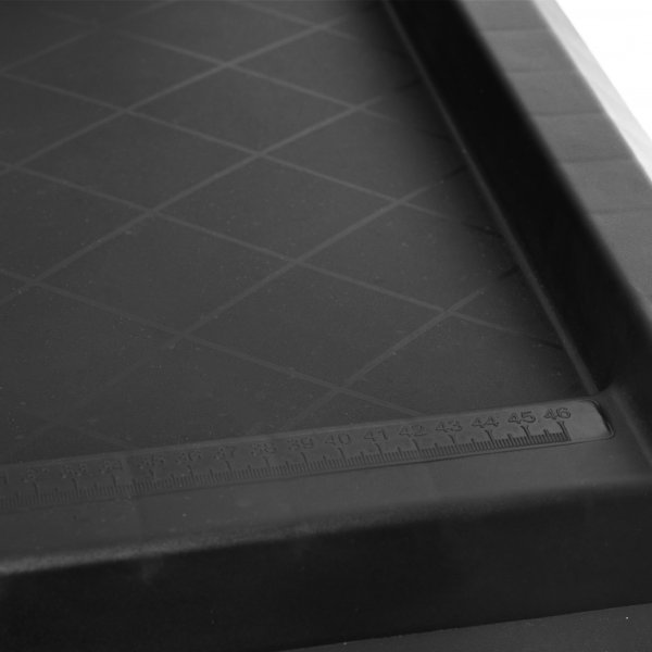 Asentajan vaunu / ty�kaluk�rry, jossa on nelj� laatikkoa ja alakaappi