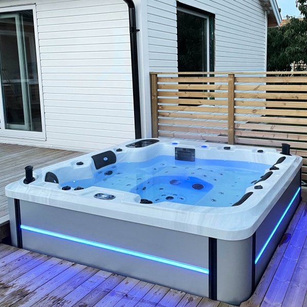 Kylpytynnyri Vivid Dreams WiFi - 5-6 henkilöä | Lyfco Kylpytynnyri Vivid Dreams WiFi - 5-6 henkilöä | Lyfco